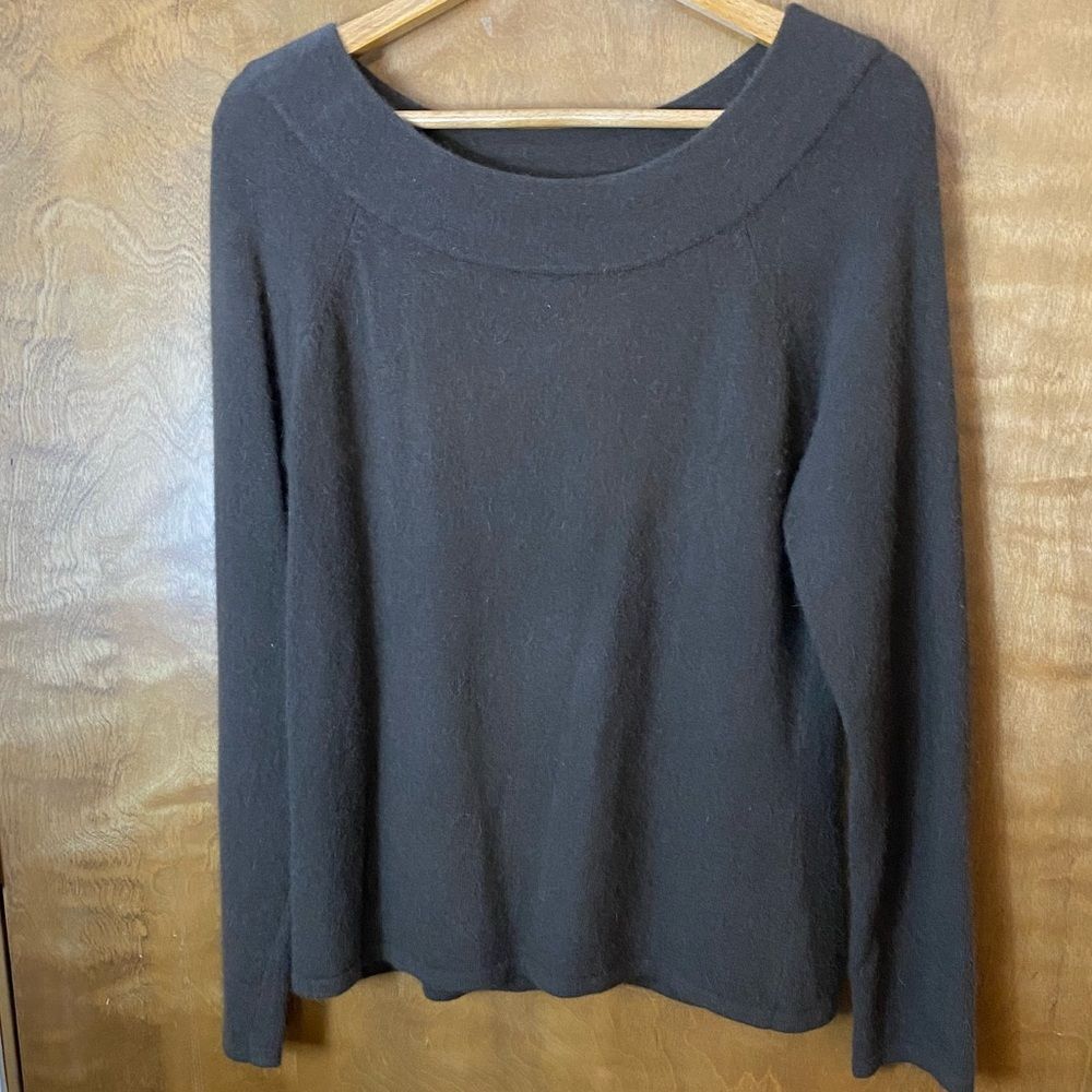SARAH Spencer brown soft fuzzy wool and angora rabbit blend scoop neck sweater